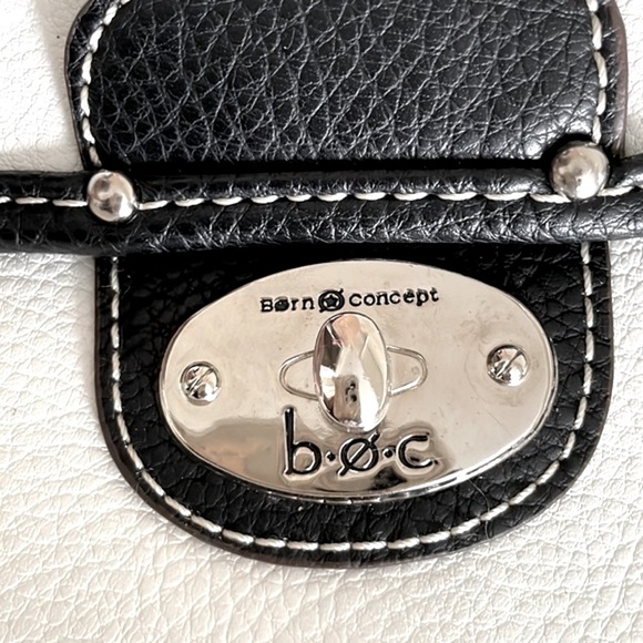 B.O.C. Crossbody Purse - Picture 13 of 14